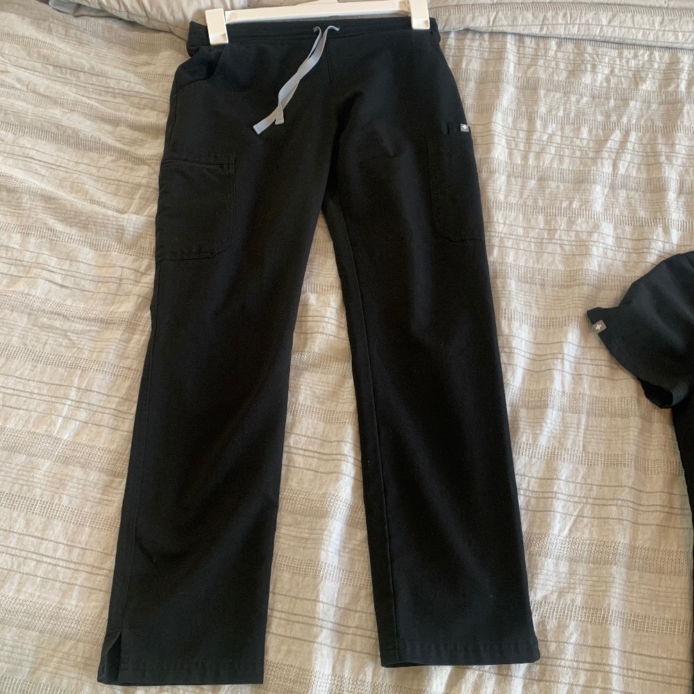 Figs scrubs set size small